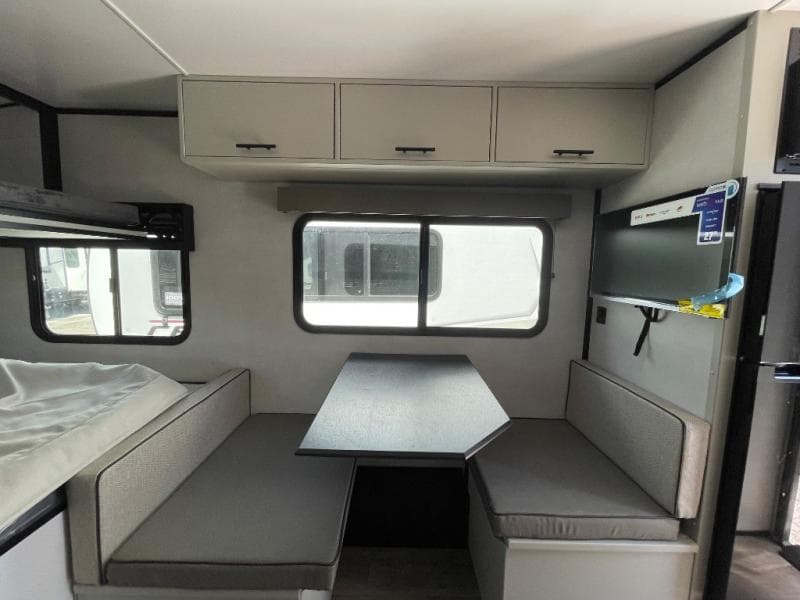 2025 Encore RV 2025 Encore RV Revue - thumbnail 10