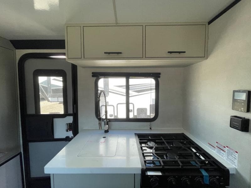 2025 Encore RV 2025 Encore RV Revue - thumbnail 10