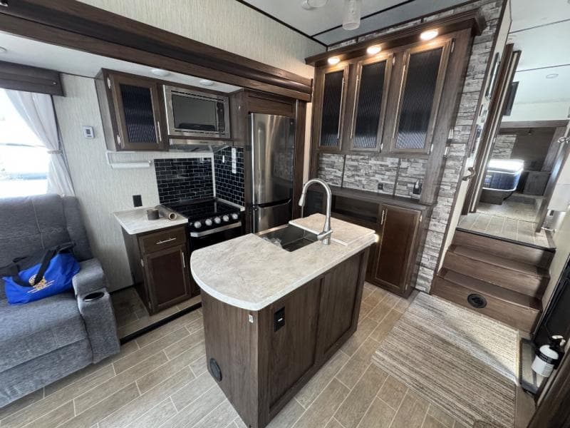 2020 Cherokee Alpha Wolf 2020 Cherokee Alpha Wolf ARCTIC WOLF - thumbnail 11