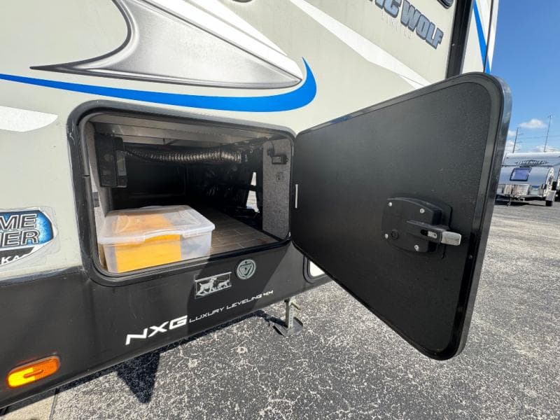 2020 Cherokee Alpha Wolf 2020 Cherokee Alpha Wolf ARCTIC WOLF - thumbnail 5