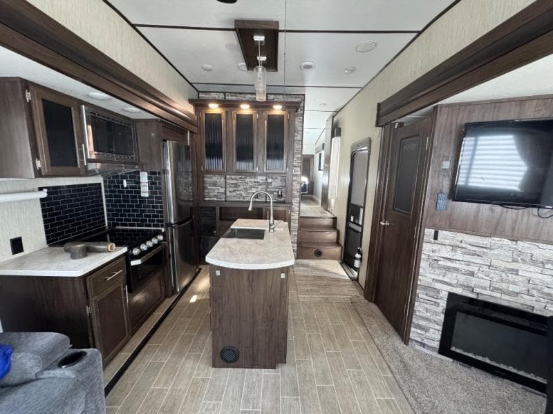 2020 Cherokee Alpha Wolf 2020 Cherokee Alpha Wolf ARCTIC WOLF - thumbnail 9