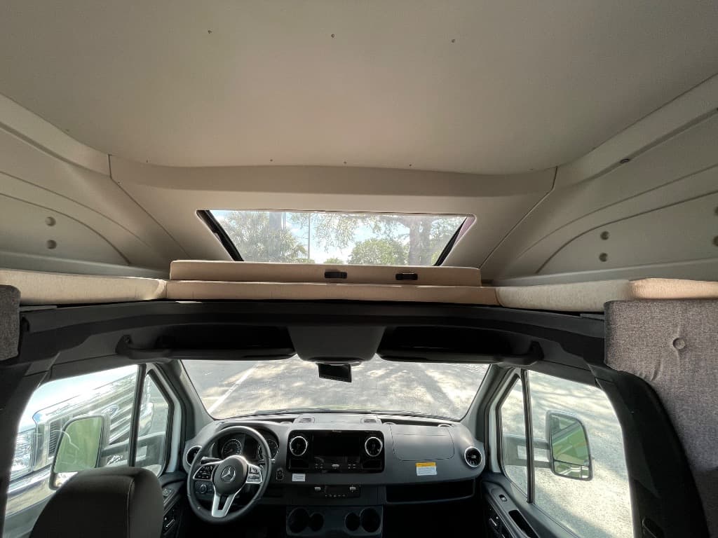 2025 Coachmen 2025 Coachmen Prism Elite - thumbnail 6