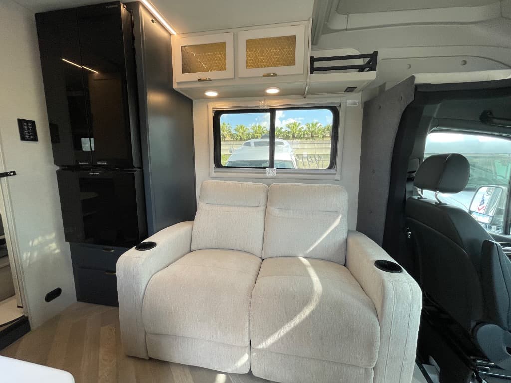 2025 Coachmen 2025 Coachmen Prism Elite - thumbnail 8