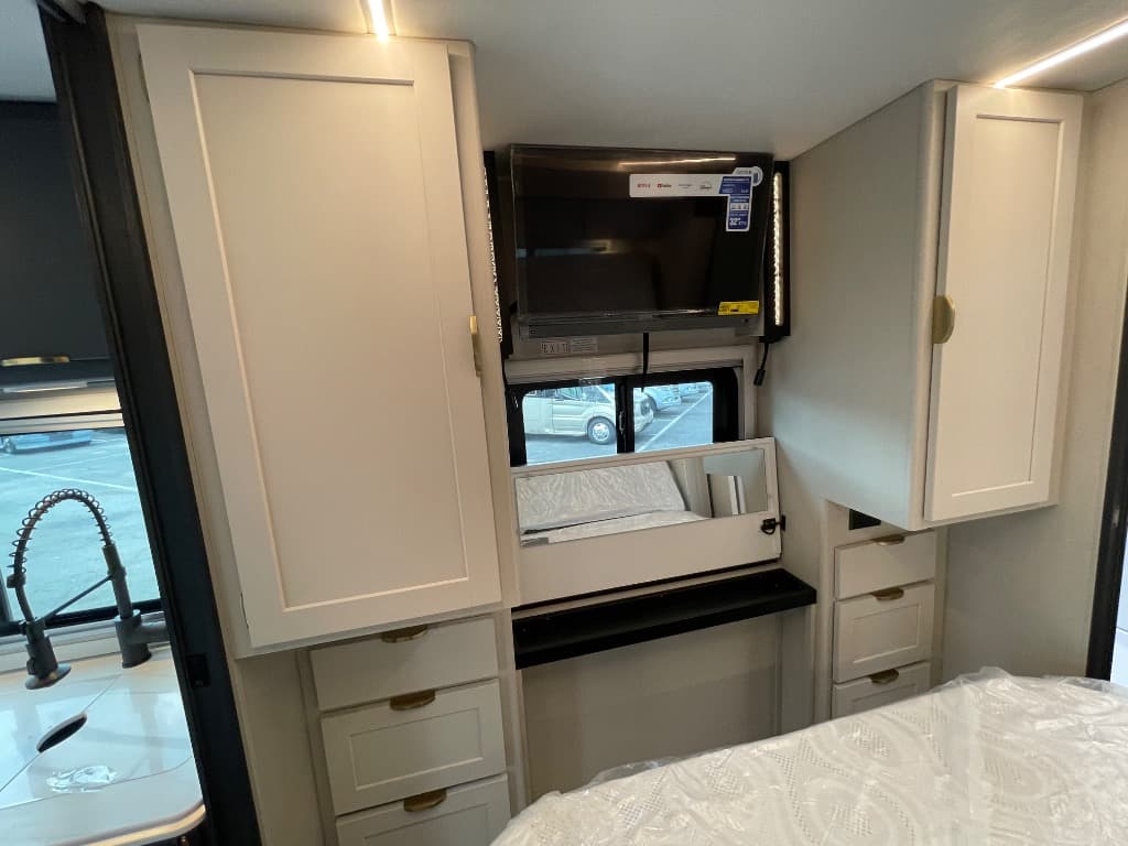 2025 Coachmen 2025 Coachmen Prism Elite - thumbnail 24