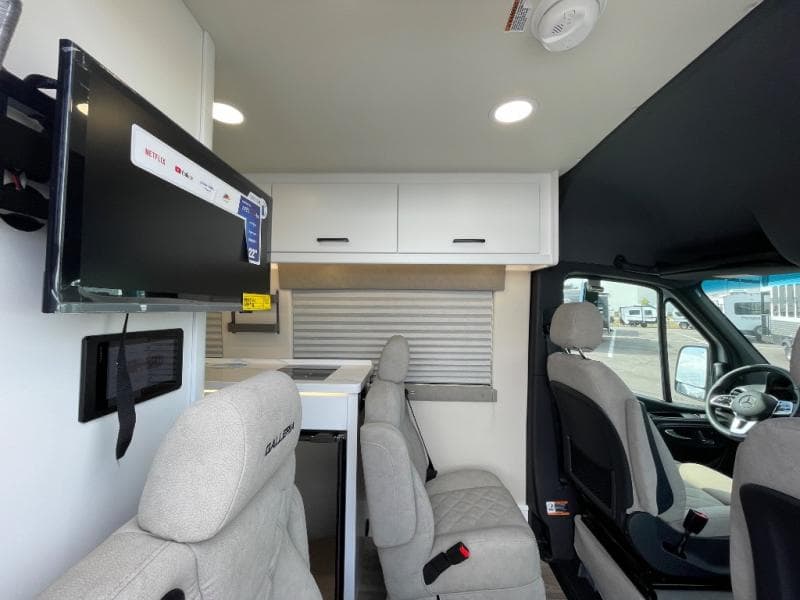 2025 Coachmen 2025 Coachmen Galleria - thumbnail 13