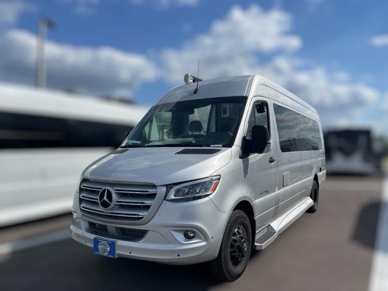 2025 Coachmen 2025 Coachmen Galleria - thumbnail 4