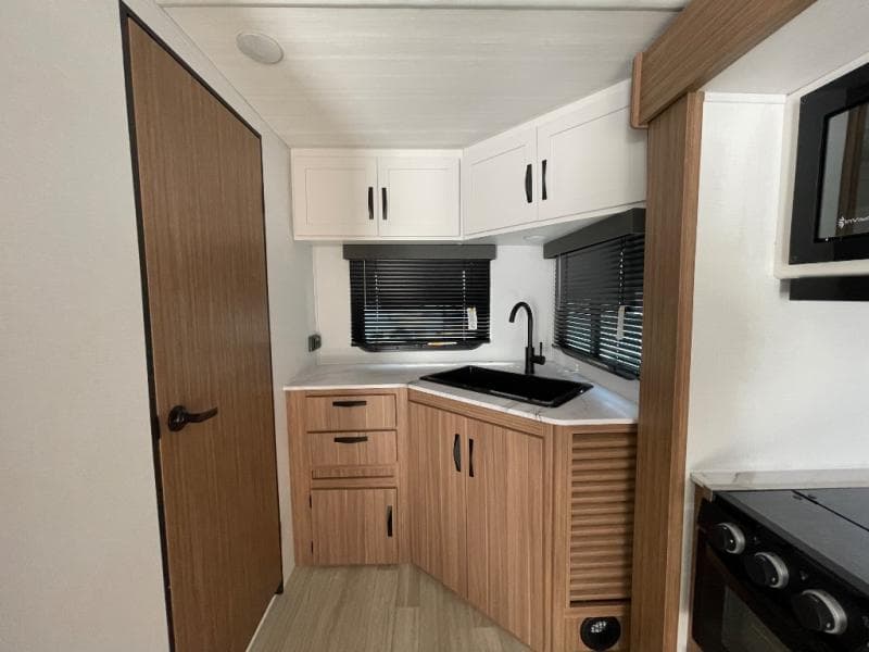 2025 Keystone RV 2025 Keystone RV Passport Classic - thumbnail 11