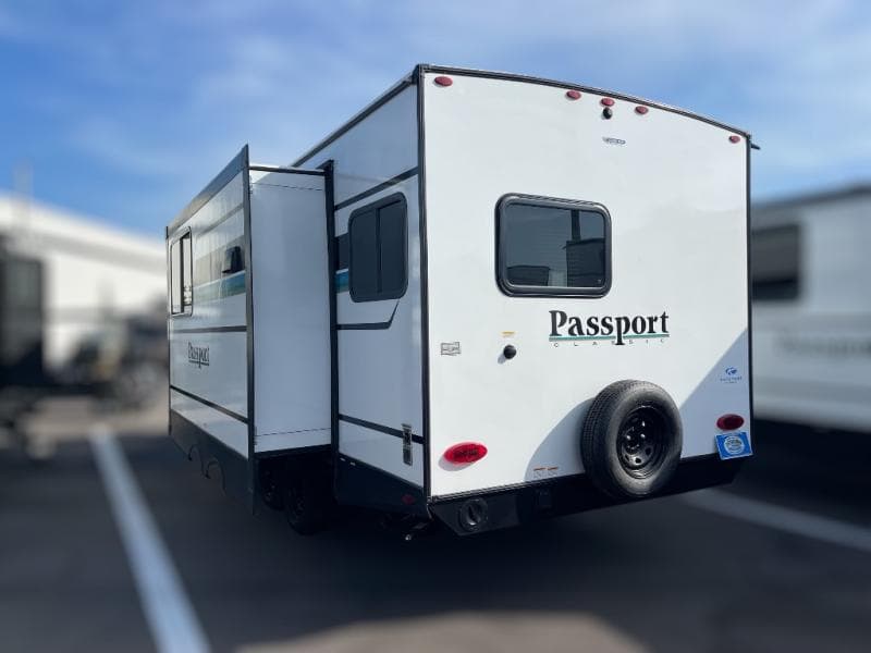 2025 Keystone RV 2025 Keystone RV Passport Classic - thumbnail 5