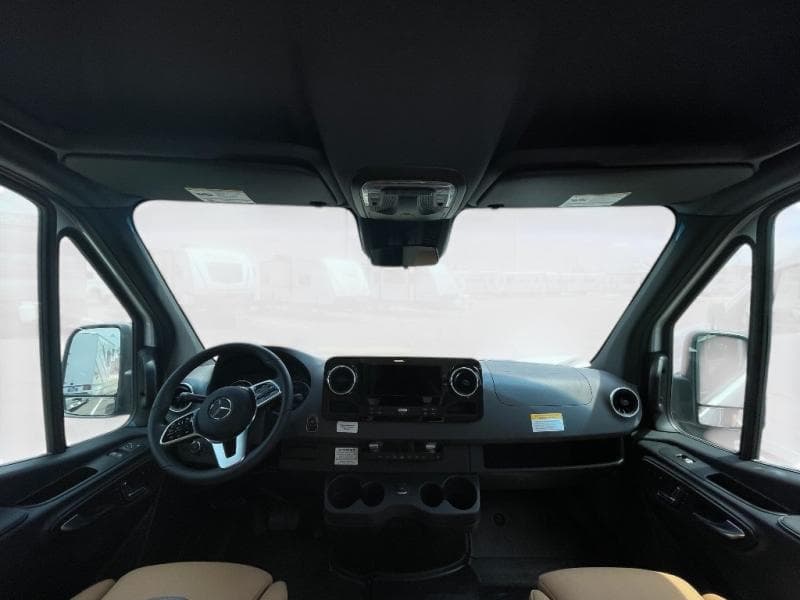 2025 Coachmen 2025 Coachmen Galleria - thumbnail 10