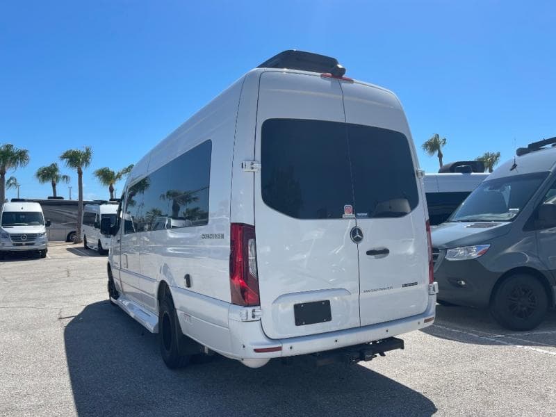 2025 Coachmen 2025 Coachmen Galleria - thumbnail 5