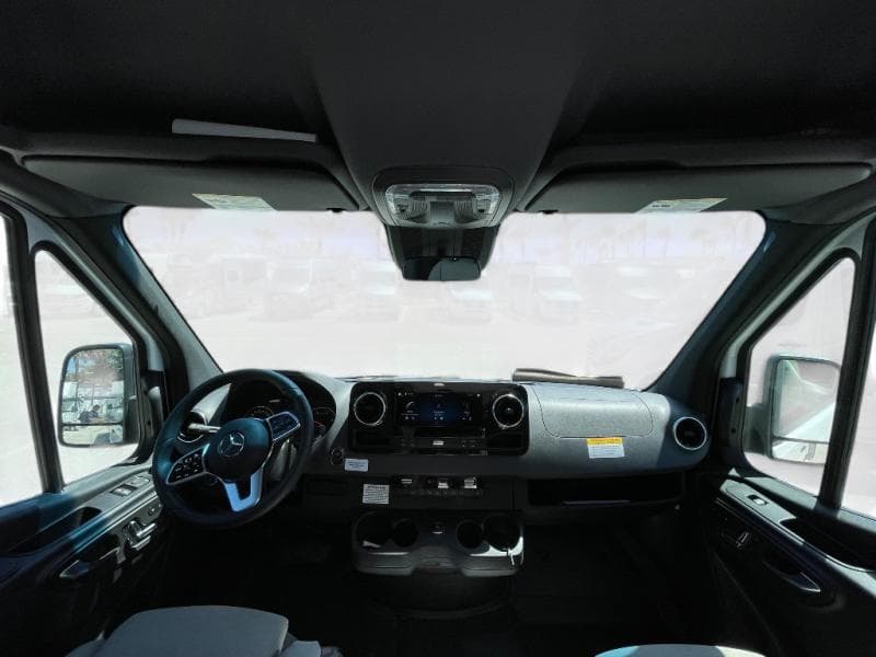 2025 Coachmen 2025 Coachmen Galleria - thumbnail 8