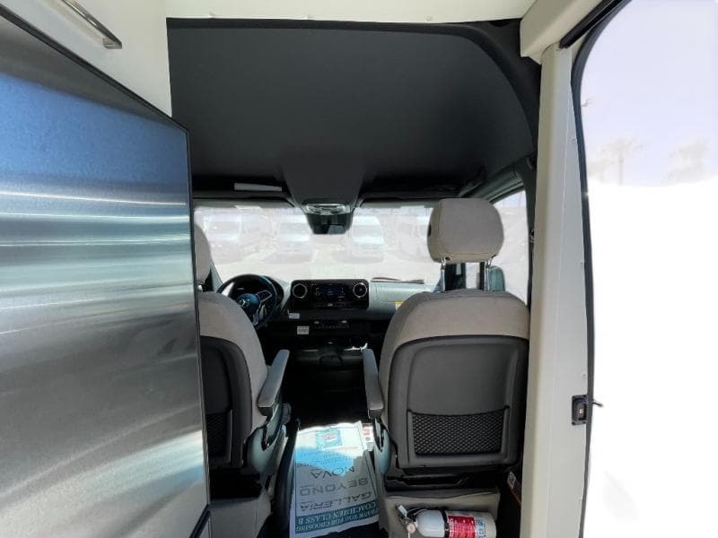 2025 Coachmen 2025 Coachmen Galleria - thumbnail 9