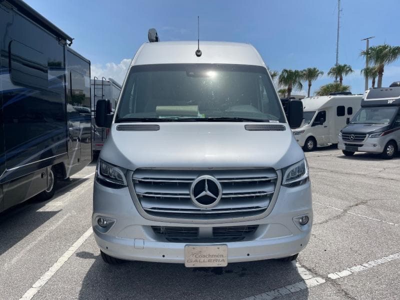 2025 Coachmen 2025 Coachmen Galleria - thumbnail 3