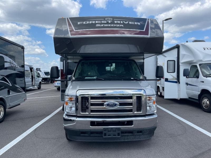 2025 Forest River 2025 Forest River Sunseeker - thumbnail 3