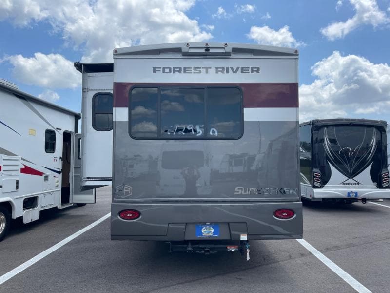 2025 Forest River 2025 Forest River Sunseeker - thumbnail 6