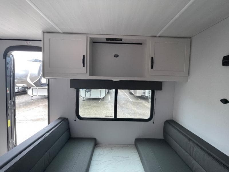 2025 Keystone RV 2025 Keystone RV Passport Classic - thumbnail 9