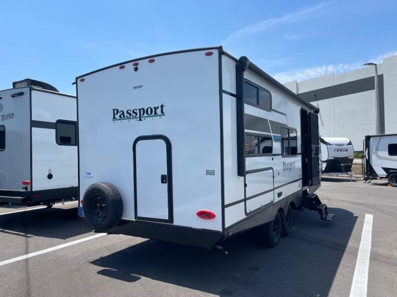 2025 Keystone RV 2025 Keystone RV Passport Classic - thumbnail 7