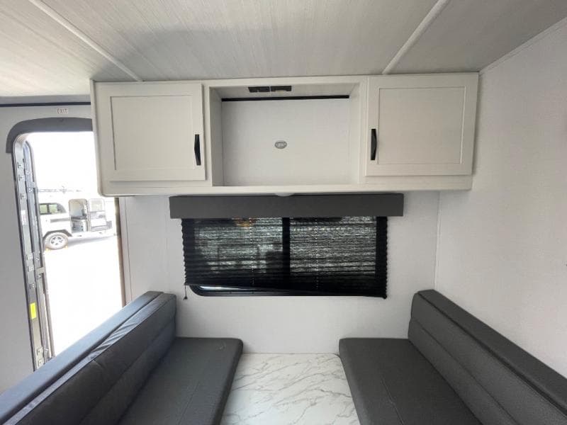 2025 Keystone RV 2025 Keystone RV Passport Classic - thumbnail 9