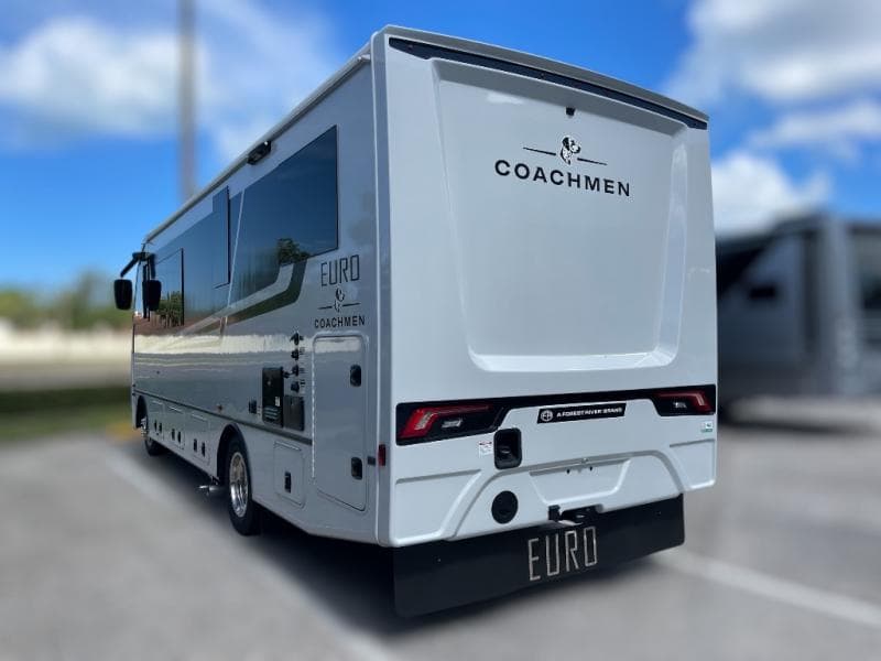 2026 Coachmen 2026 Coachmen Euro - thumbnail 15