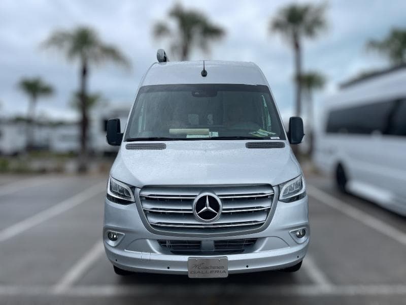 2025 Coachmen 2025 Coachmen Galleria - thumbnail 3