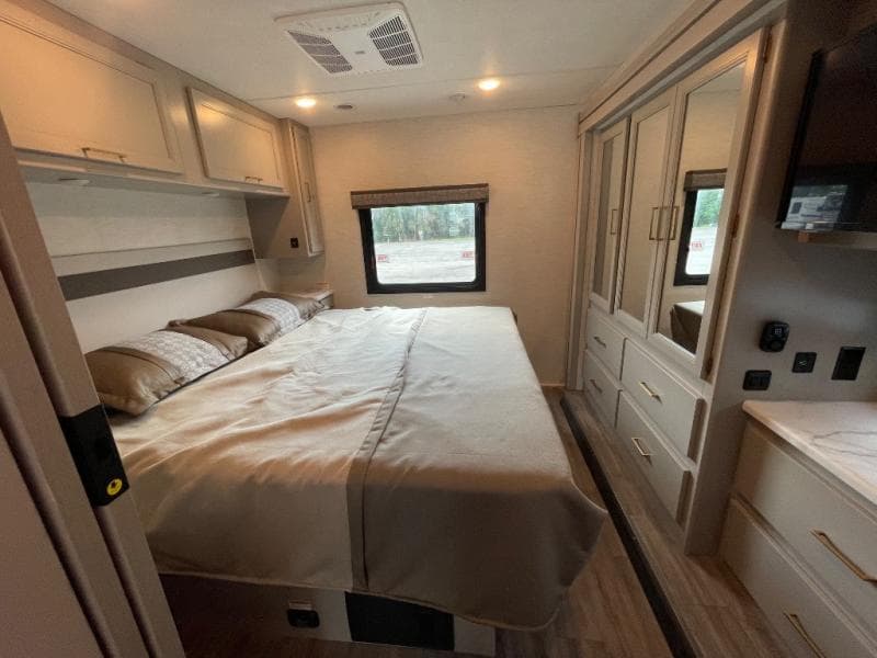 2026 Thor Motor Coach 2026 Thor Motor Coach A.C.E. - thumbnail 35