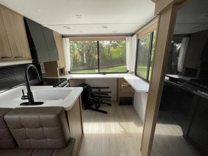 2025 Forest River 2025 Forest River Wildwood - thumbnail 25