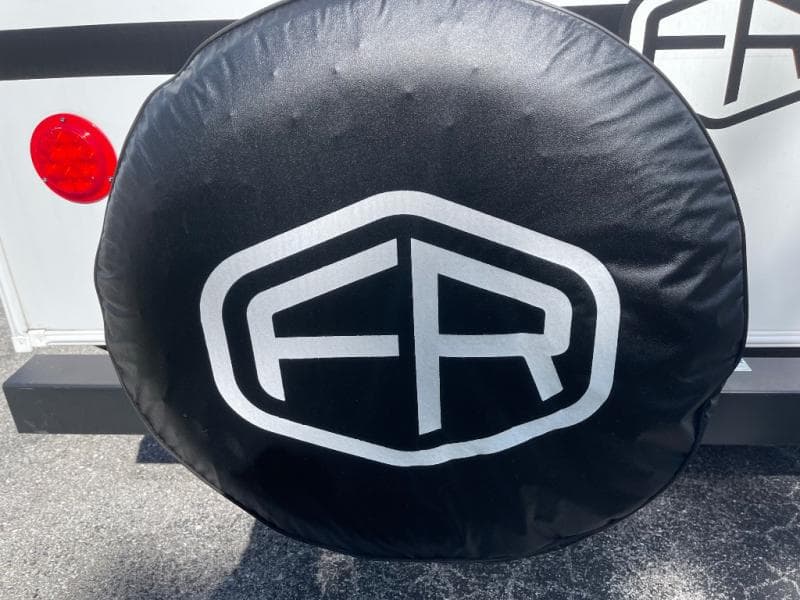 2025 Forest River 2025 Forest River Wildwood - thumbnail 6