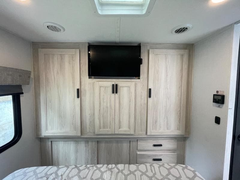 2024 Forest River 2024 Forest River Sunseeker Classic - thumbnail 17