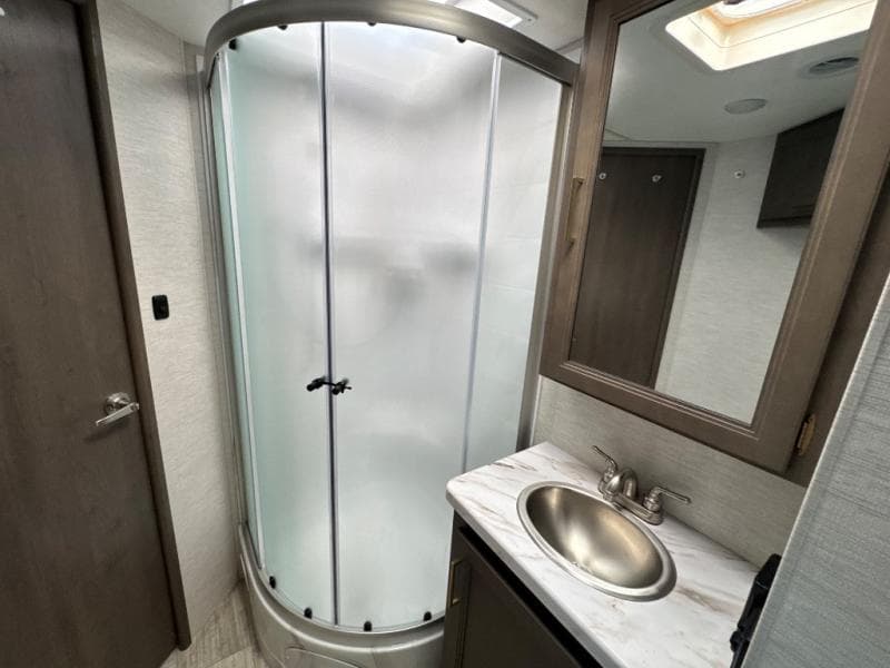 2026 Thor Motor Coach 2026 Thor Motor Coach Chateau - thumbnail 23