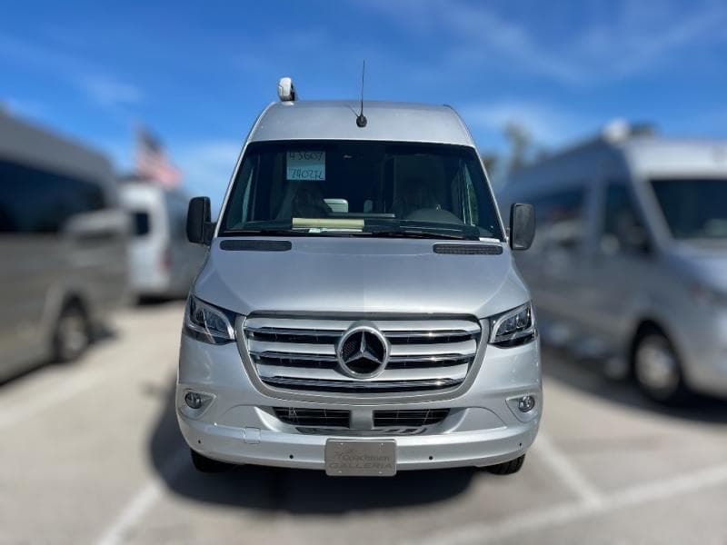 2025 Coachmen 2025 Coachmen Galleria - thumbnail 3