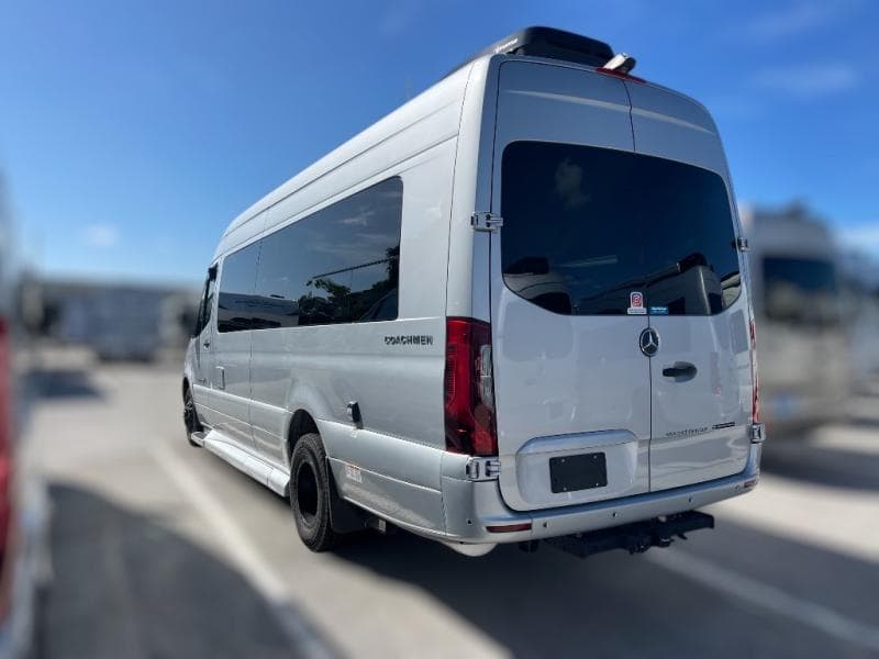 2025 Coachmen 2025 Coachmen Galleria - thumbnail 6