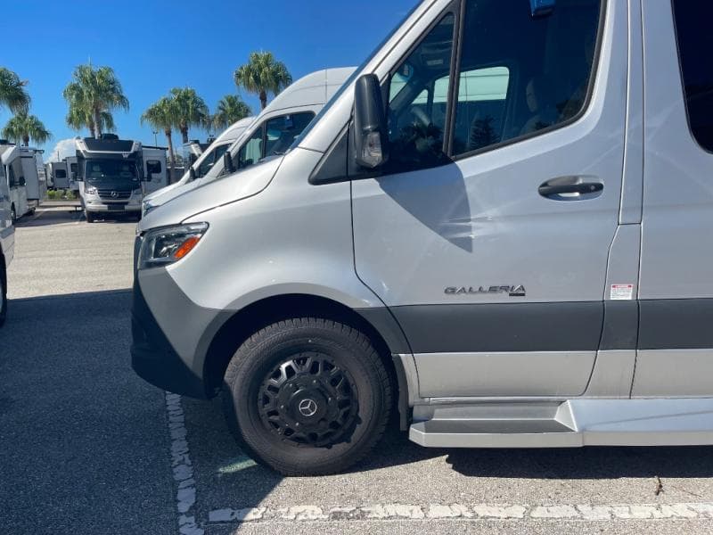 2025 Coachmen 2025 Coachmen Galleria - thumbnail 5