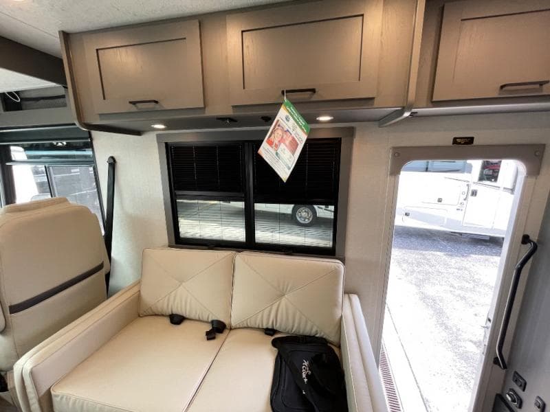 2026 Coachmen 2026 Coachmen Pursuit - thumbnail 11