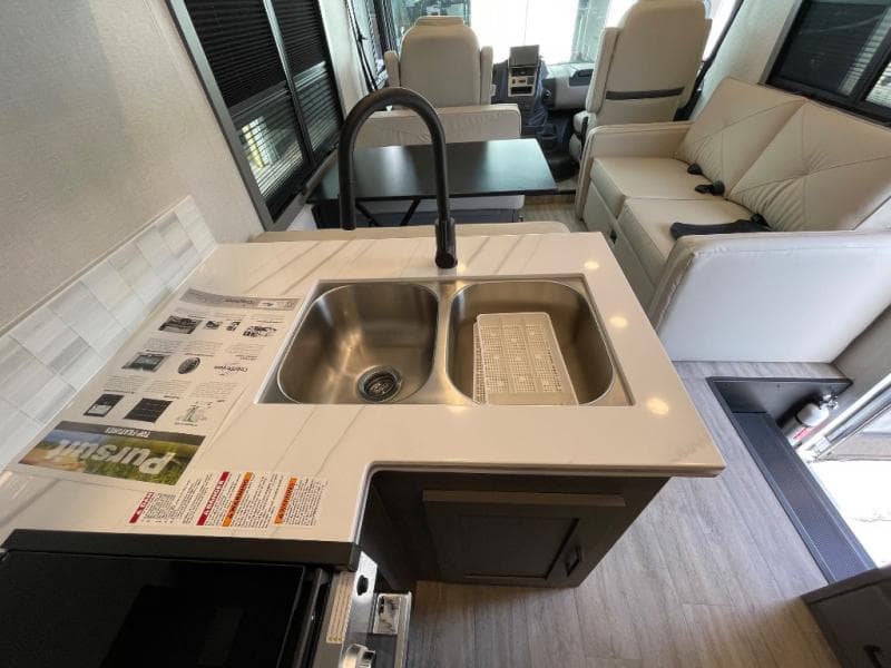 2026 Coachmen 2026 Coachmen Pursuit - thumbnail 14