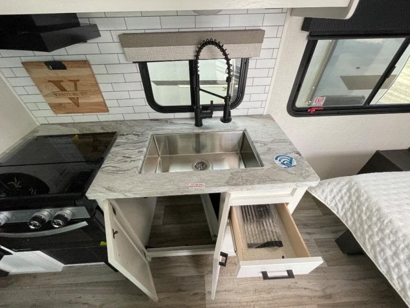 2025 Venture RV 2025 Venture RV Stratus - thumbnail 32