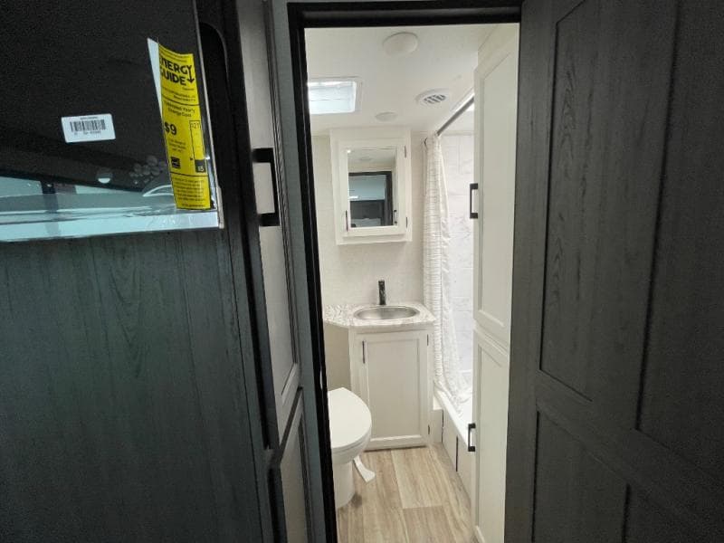 2025 Venture RV 2025 Venture RV Stratus - thumbnail 42