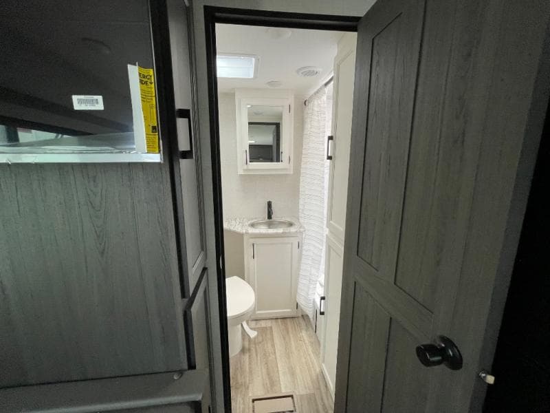 2025 Venture RV 2025 Venture RV Stratus - thumbnail 38