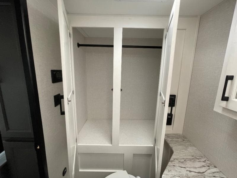 2025 Venture RV 2025 Venture RV Stratus - thumbnail 43