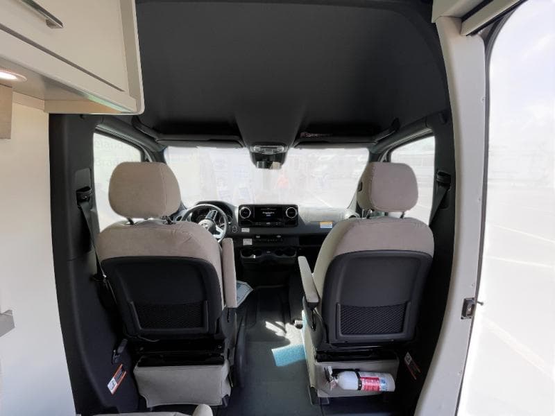 2025 Coachmen 2025 Coachmen Galleria - thumbnail 9