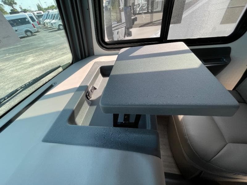 2026 Coachmen 2026 Coachmen Mirada - thumbnail 11