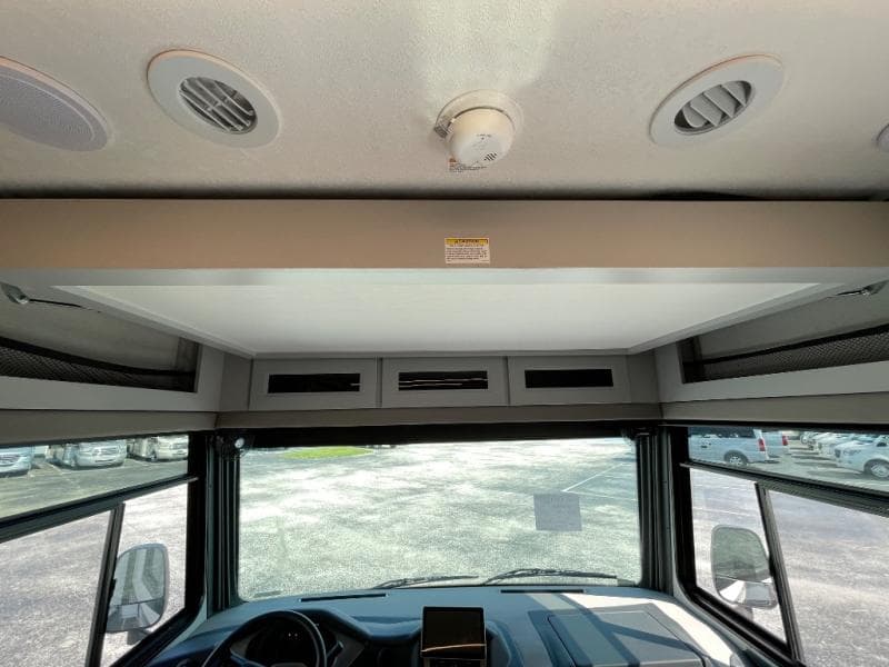 2026 Coachmen 2026 Coachmen Mirada - thumbnail 12