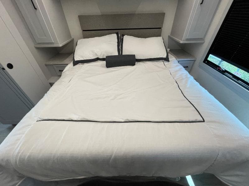 2026 Coachmen 2026 Coachmen Mirada - thumbnail 43