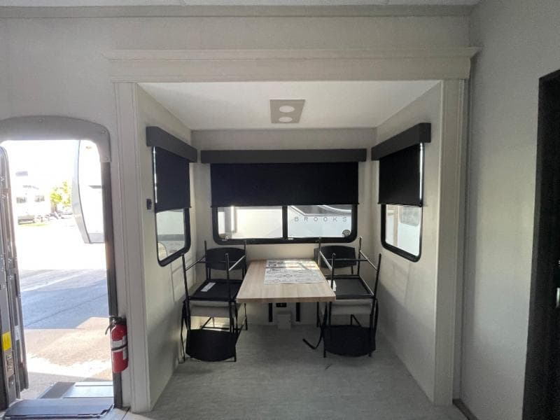 2026 Coachmen 2026 Coachmen Brookstone - thumbnail 15