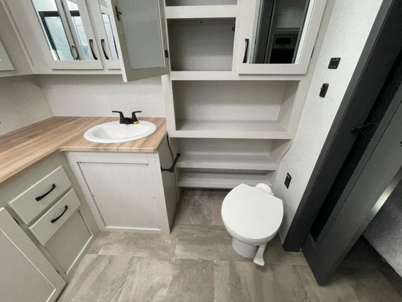 2026 Coachmen 2026 Coachmen Brookstone - thumbnail 19