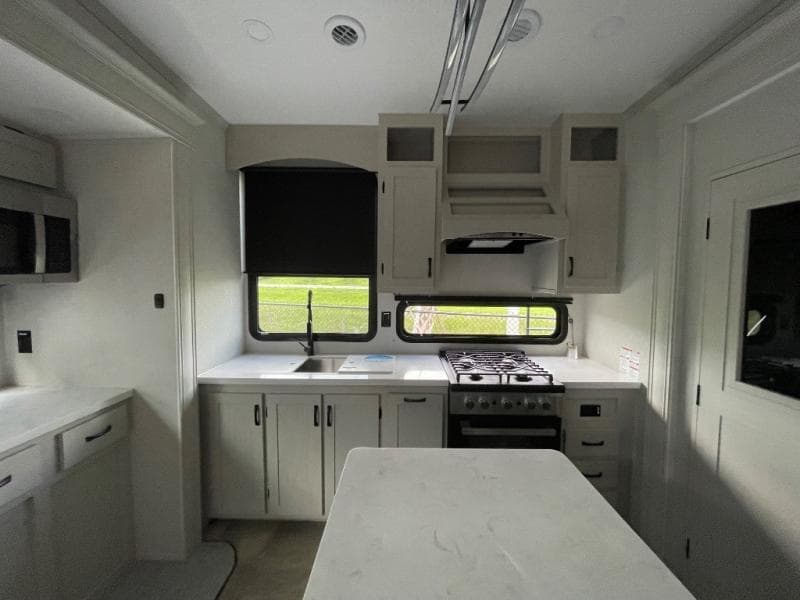 2026 Coachmen 2026 Coachmen Brookstone - thumbnail 13