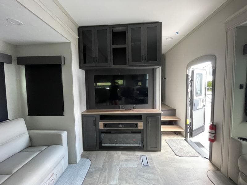 2026 Coachmen 2026 Coachmen Brookstone - thumbnail 9