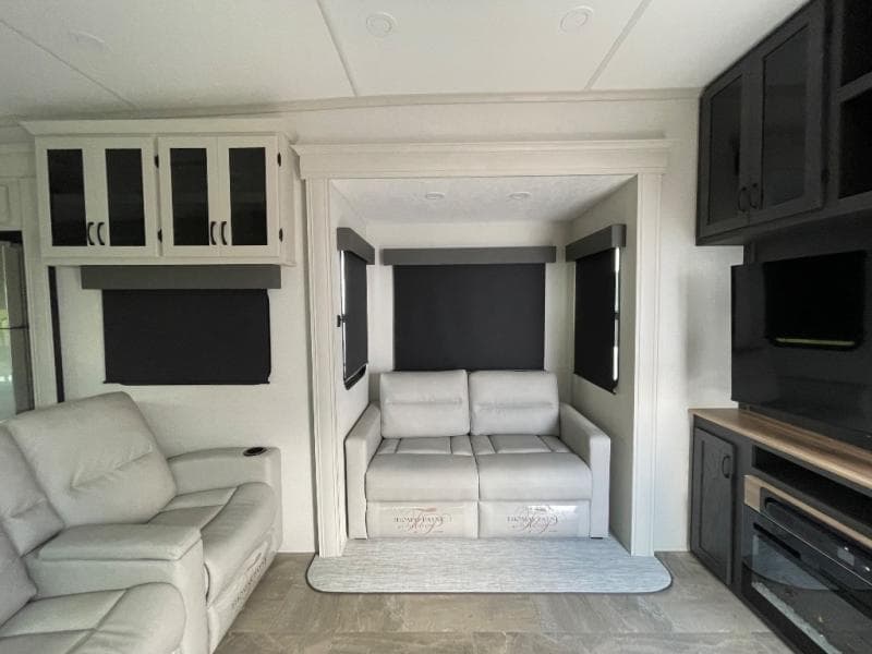 2026 Coachmen 2026 Coachmen Brookstone - thumbnail 10