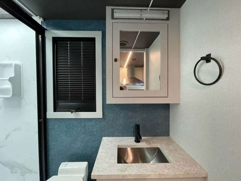 2026 Coachmen 2026 Coachmen Euro - thumbnail 13