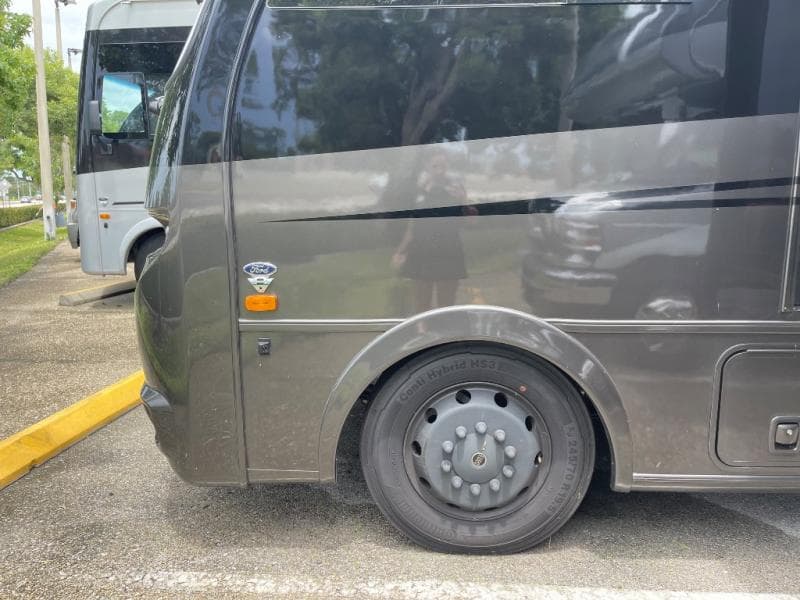 2026 Coachmen 2026 Coachmen Euro - thumbnail 5