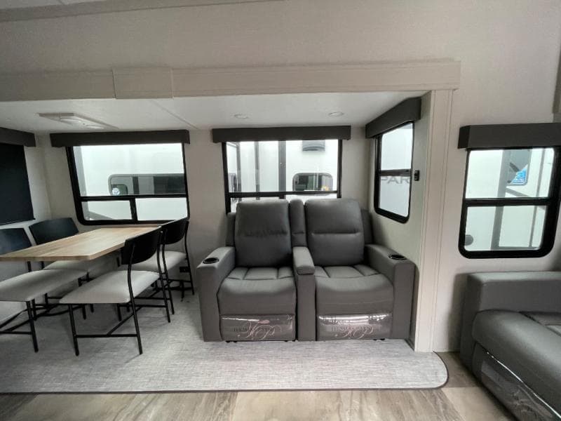 2026 Coachmen 2026 Coachmen Chaparral - thumbnail 16